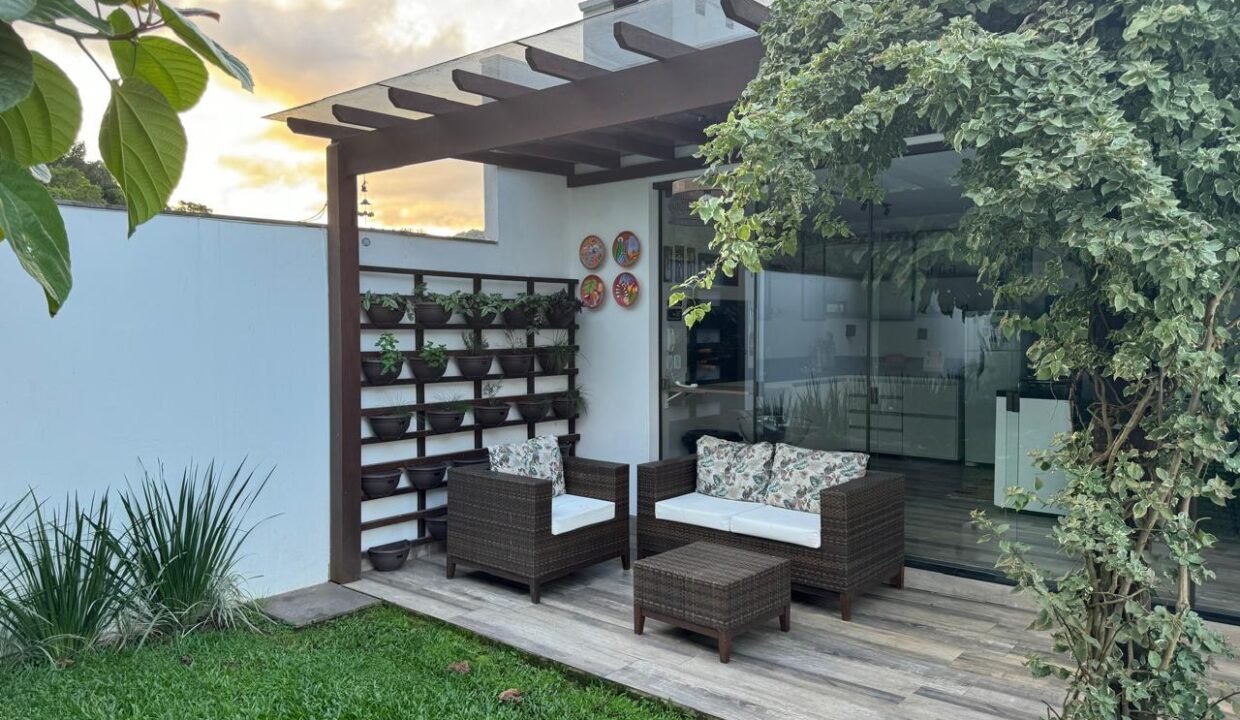 fundos jardim